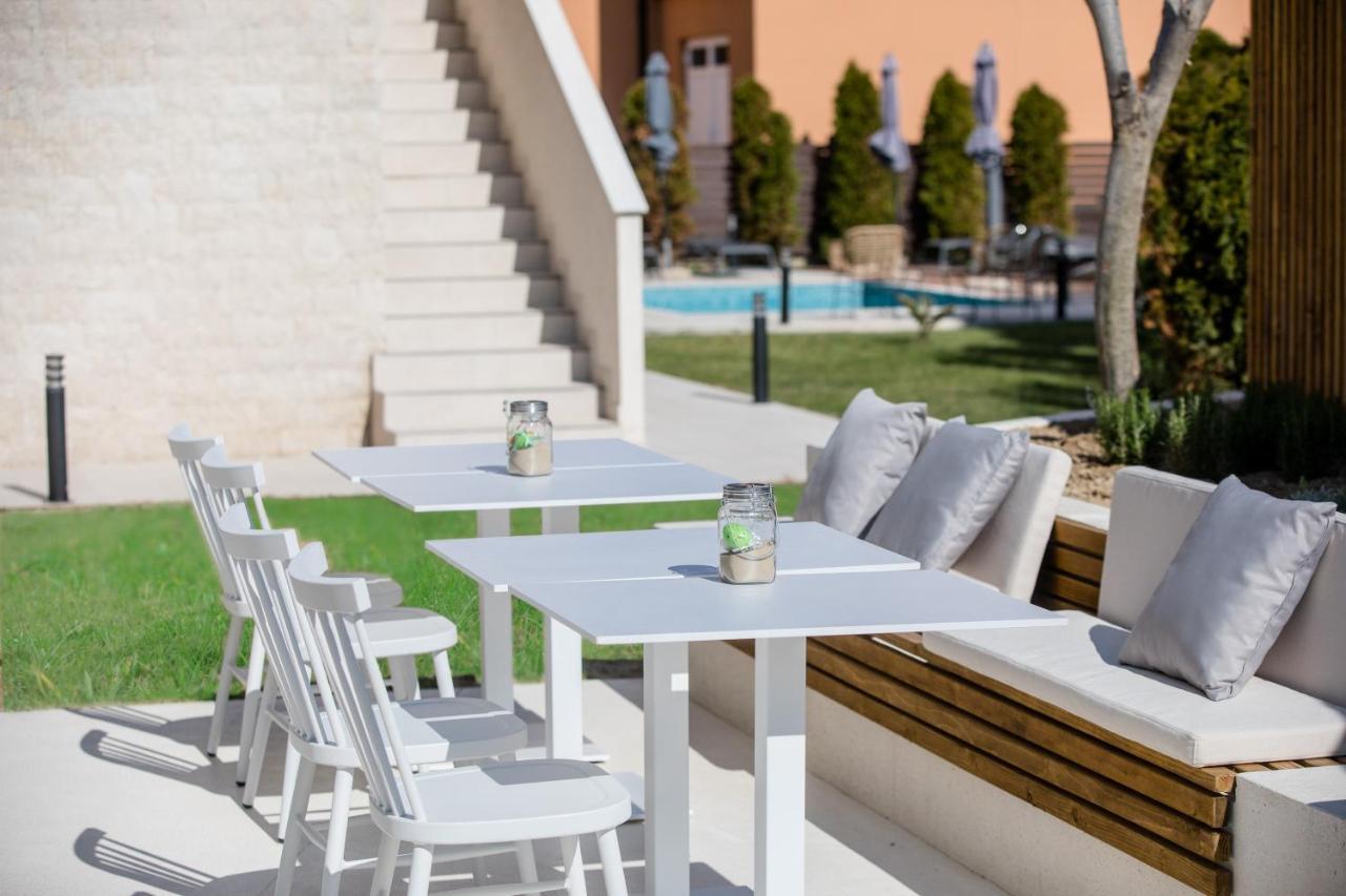 B&B Vila Sabbia โลปาร์ ภายนอก รูปภาพ